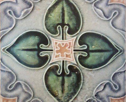 Art Deco Tile Cross leaves